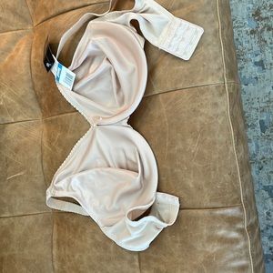 New Wacoal Beige Minimizer Bra 38DDD